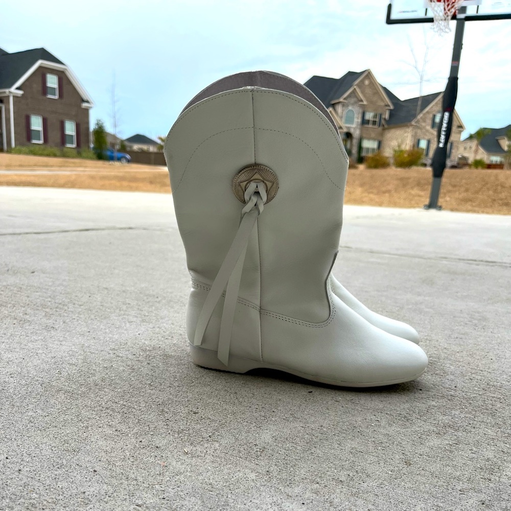 Kids Cream Boots